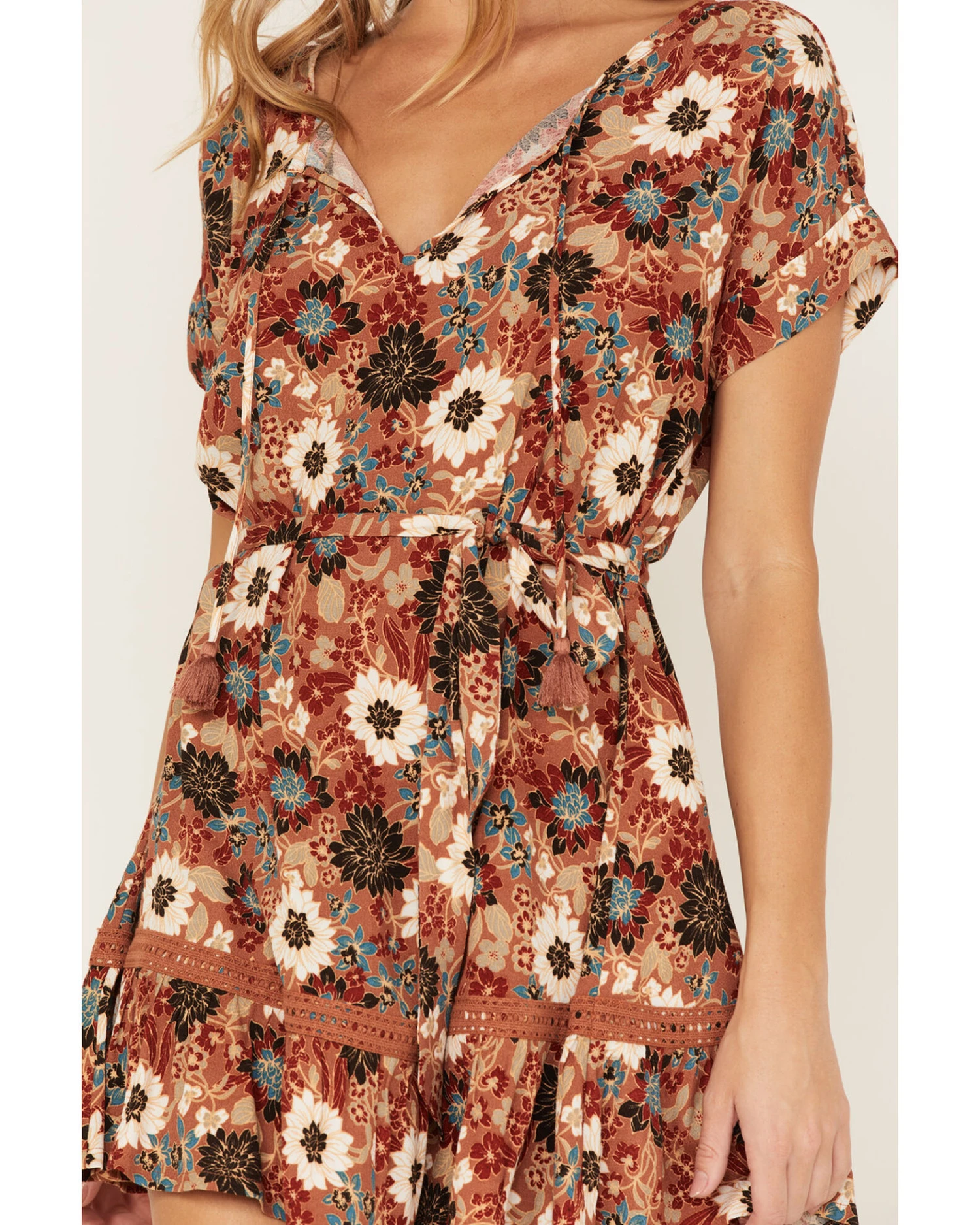 Shyanne Women's Floral Print Ruffle Dress - Image 3