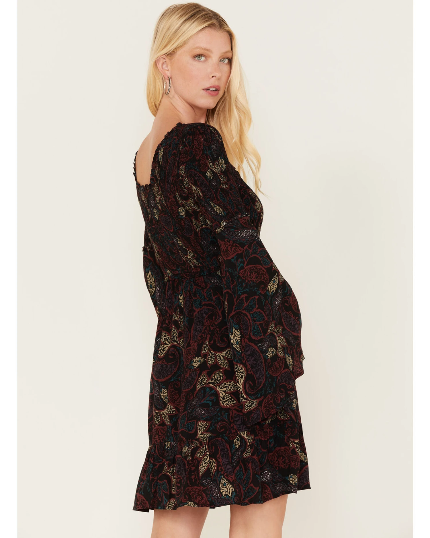 Shyanne Women's Paisley Print Smocked Tiered Dress - Image 4