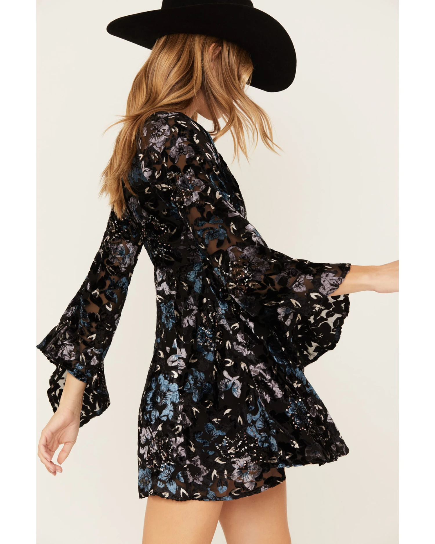 Shyanne Women's Flare Sleeve Burn Out Velvet Dress - Image 2