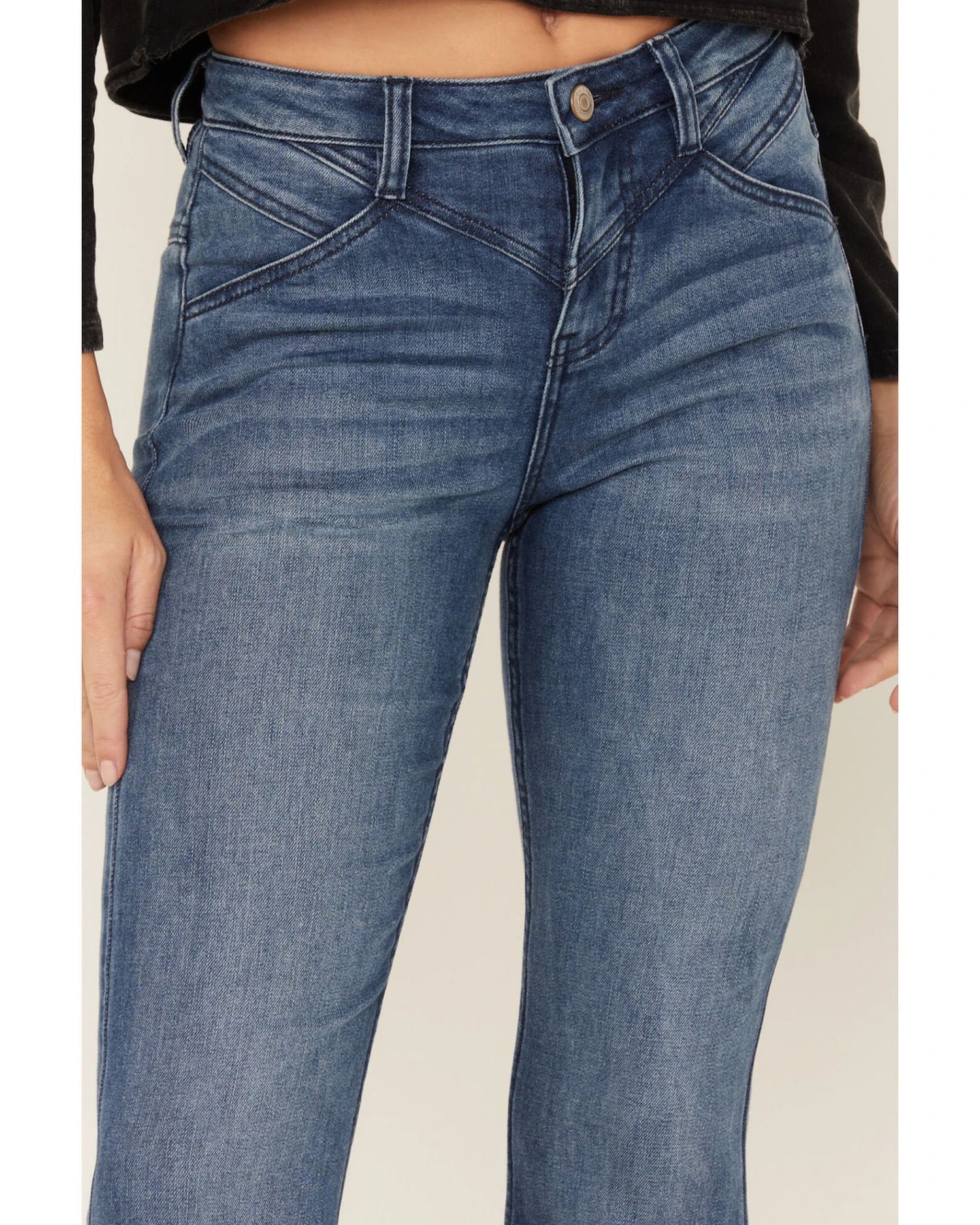 Shyanne Women's Medium Wash High Rise Eden Stretch Flare Jeans - Image 2