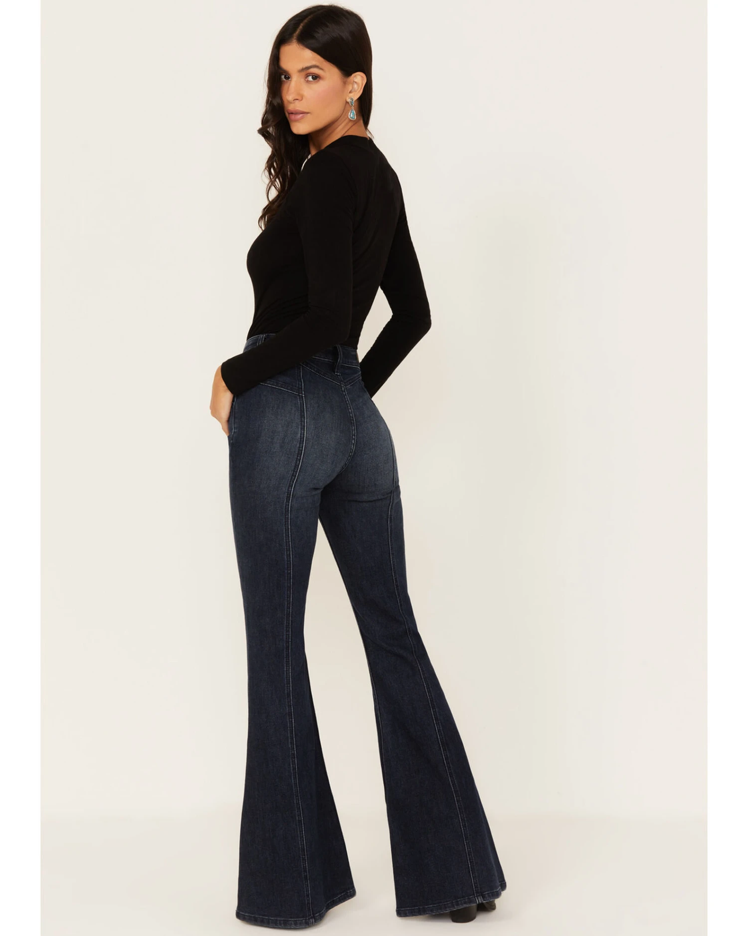 Shyanne Women's Dark Wash High Rise Eden Stretch Flare Jeans - Image 4