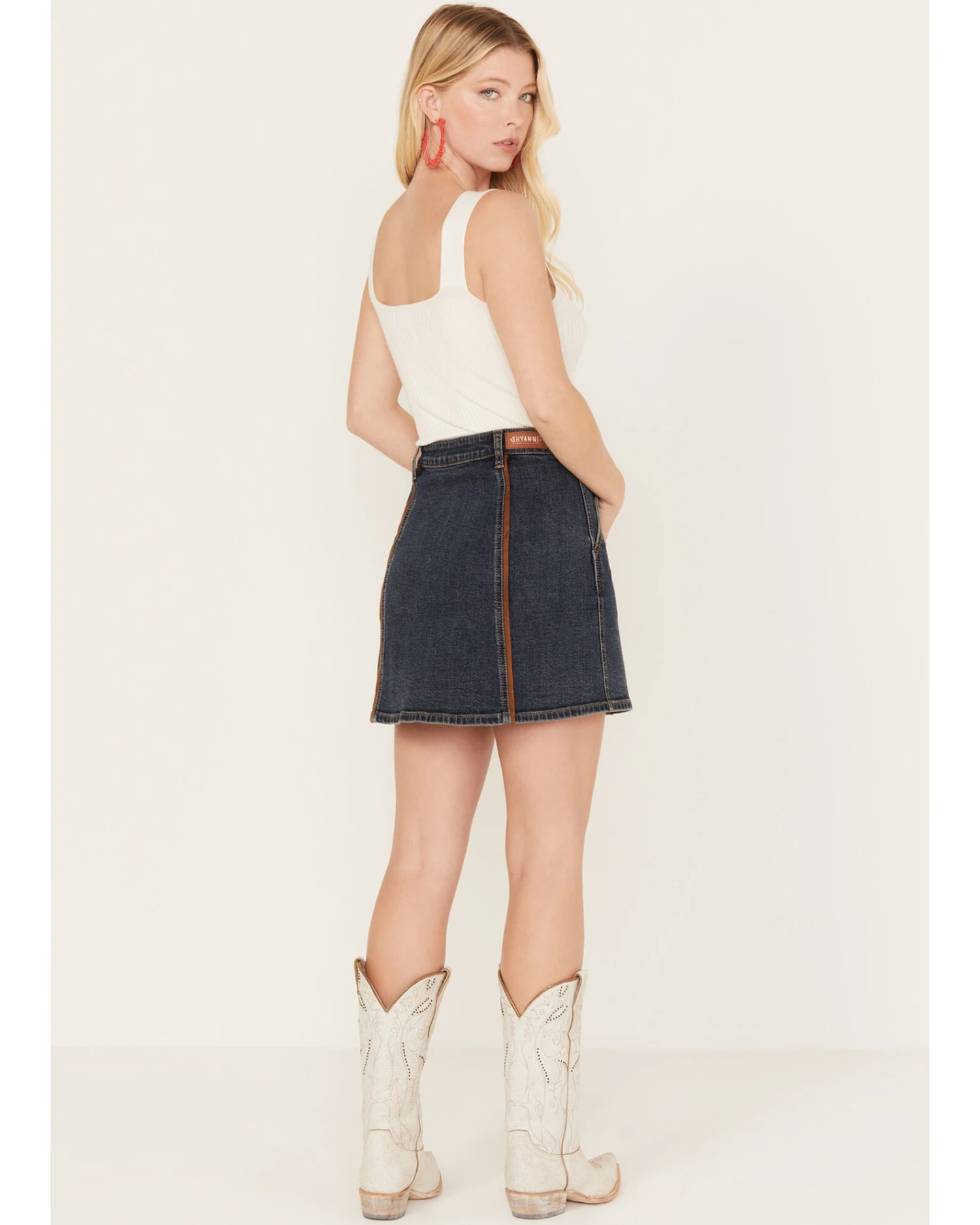 Shyanne Women's Medium Wash Denim Mini Skirt - Image 4
