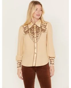 Shyanne Women's Long Sleeve Embroidered Western Snap Shirt